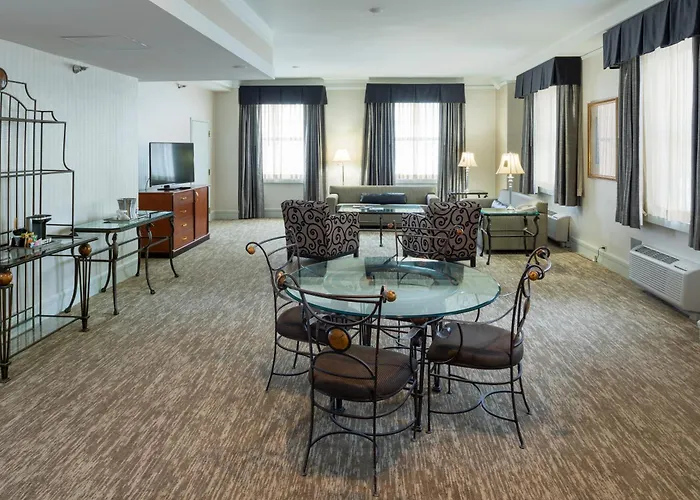 Hilton Cincinnati Netherland Plaza