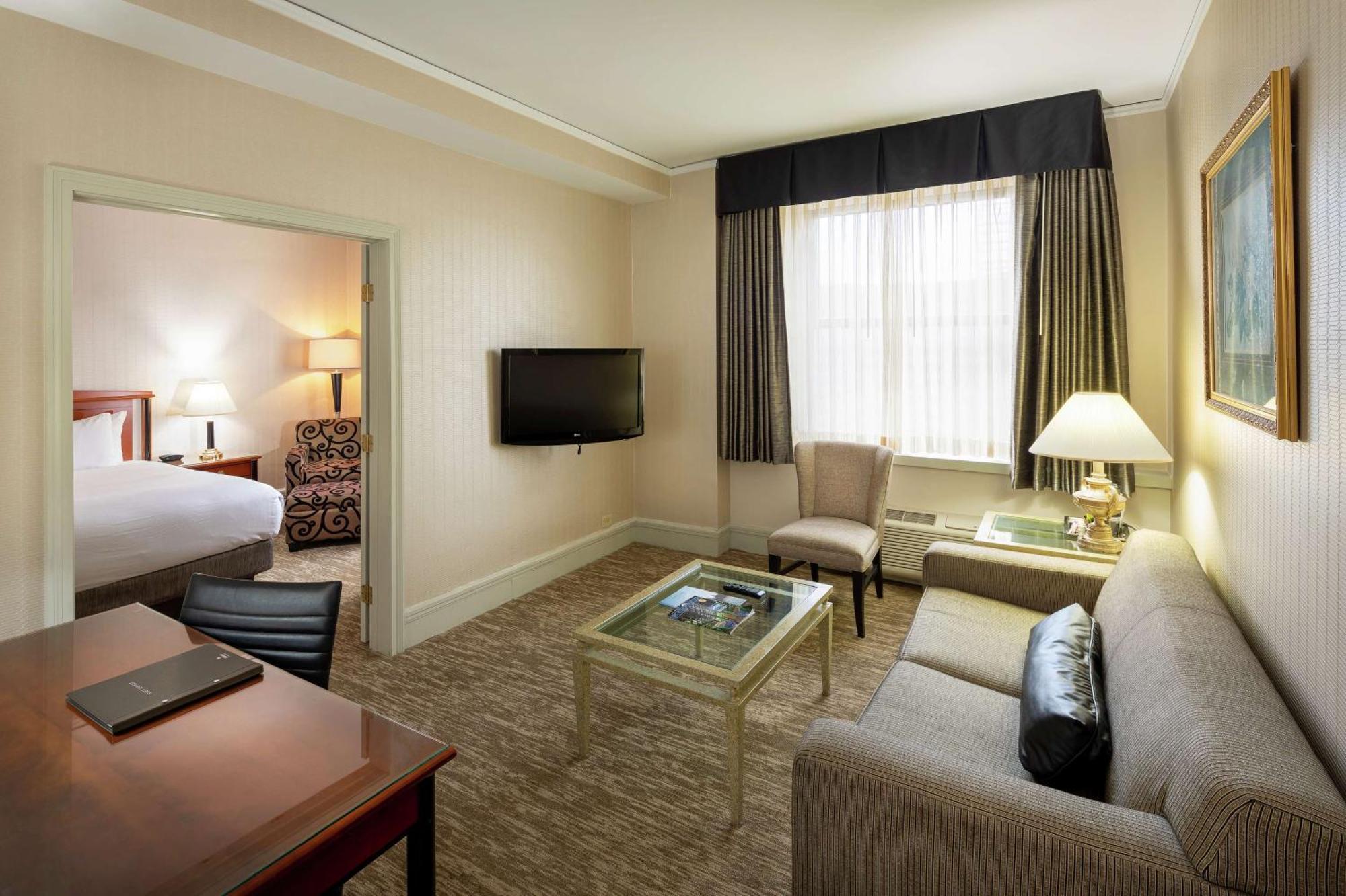 Hotel Hilton Netherland Plaza