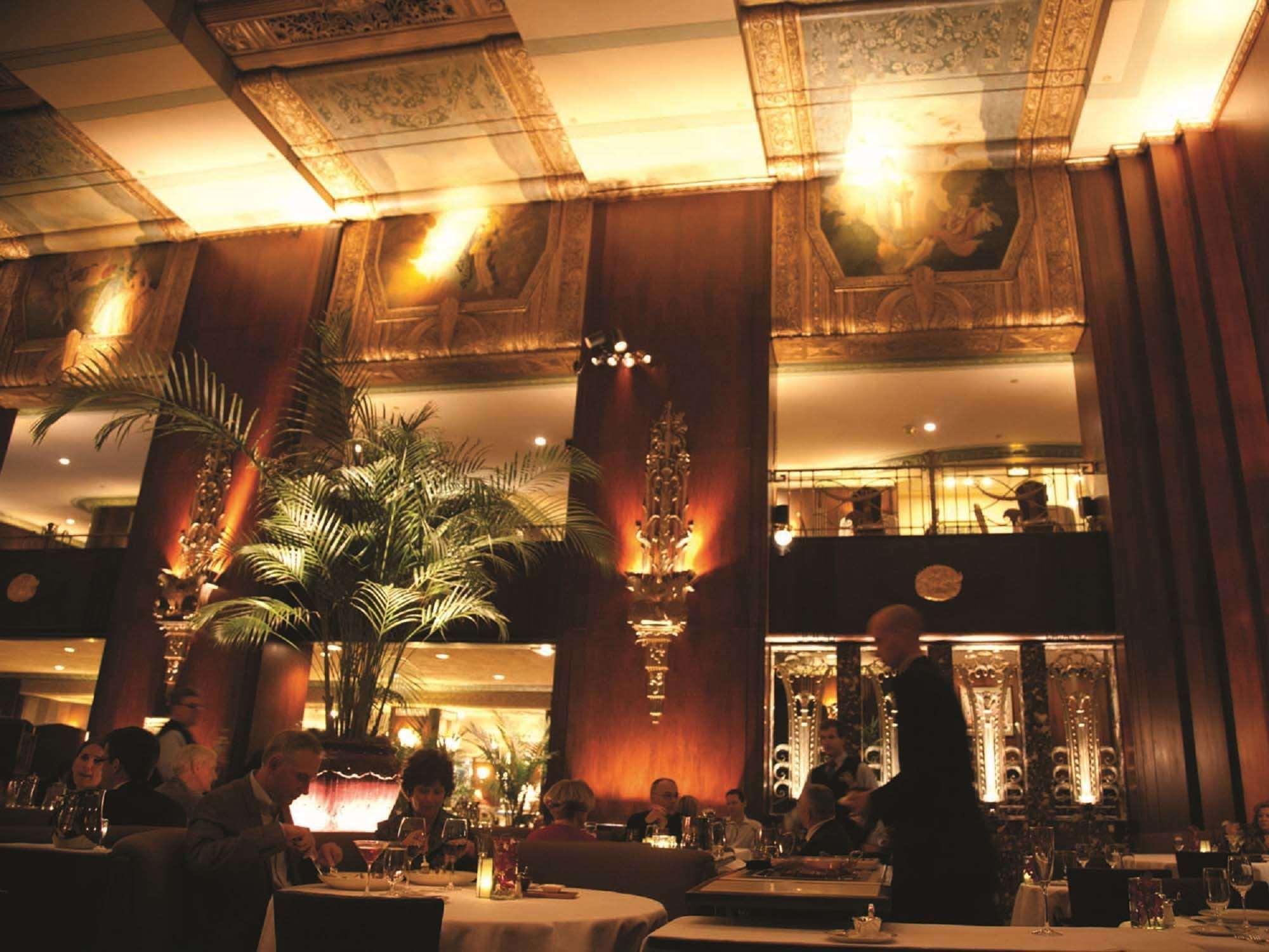 Hotel Hilton Netherland Plaza 4*
